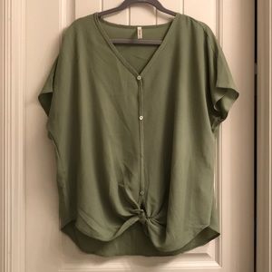 Boutique tie front shirt